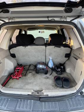 2010 Ford Escape XLS