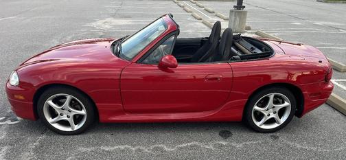 Red 2003 Mazda MX-5 Miata Base