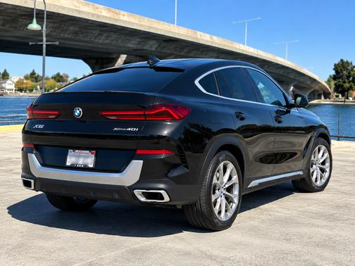 Black 2023 BMW X6 xDrive40i