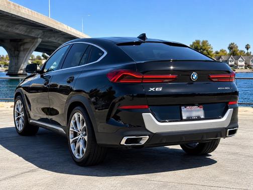 Black 2023 BMW X6 xDrive40i