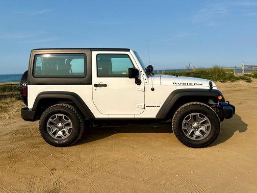 White 2017 Jeep Wrangler Rubicon