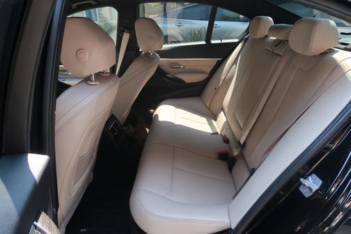 2018 BMW 330 i