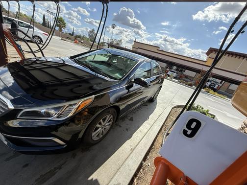 Black 2017 Hyundai SONATA SE