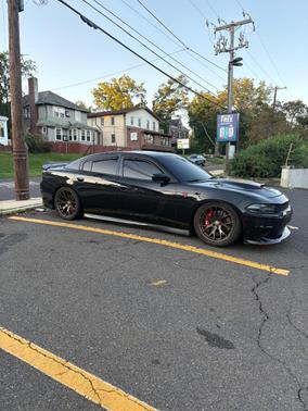 Black 2015 Dodge Charger SRT Hellcat