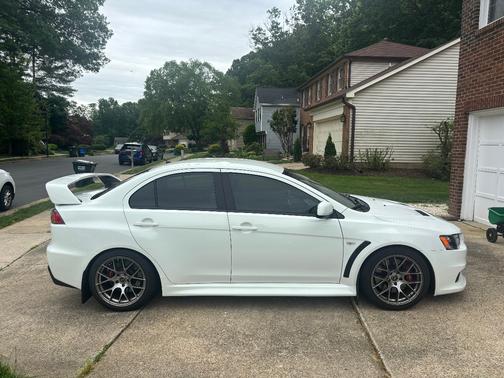 White 2011 Mitsubishi Lancer Evolution GSR