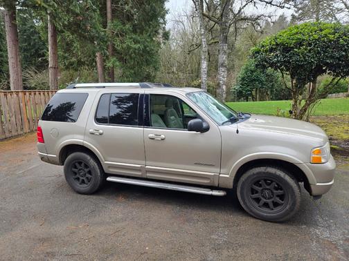 2005 Ford Explorer Limited