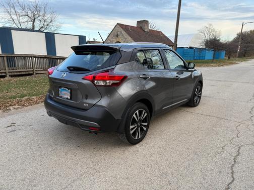 2019 Nissan Kicks SR