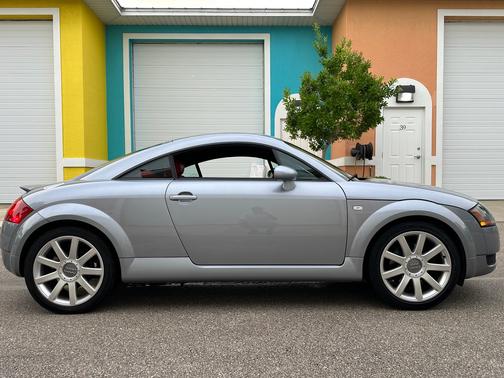 2002 Audi TT quattro