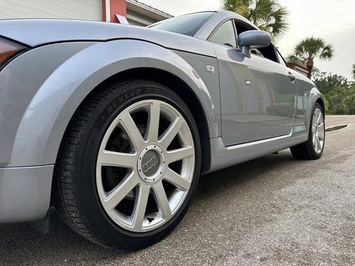 2002 Audi TT quattro