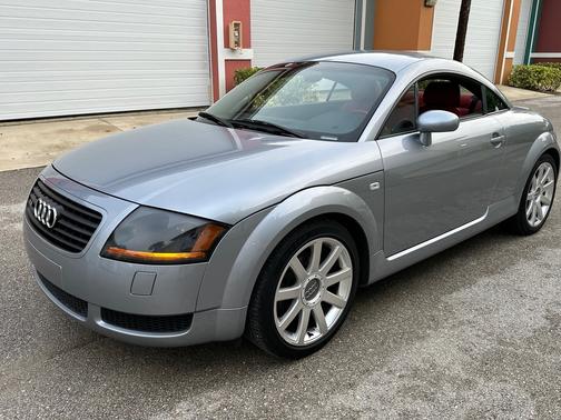 2002 Audi TT quattro