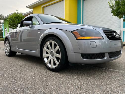 2002 Audi TT quattro