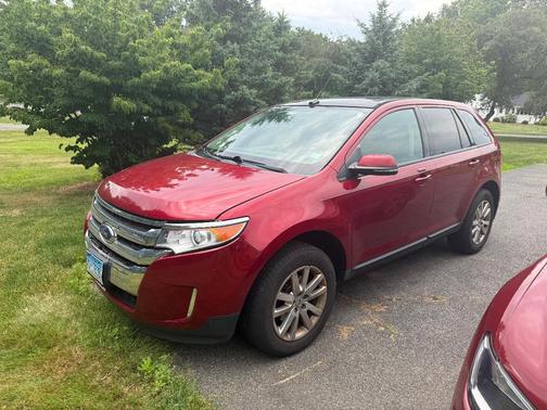 Red 2014 Ford Edge SEL