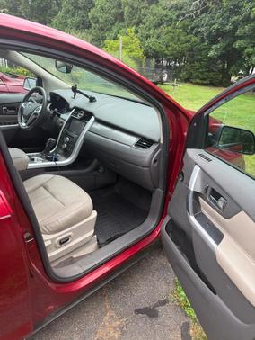 Red 2014 Ford Edge SEL