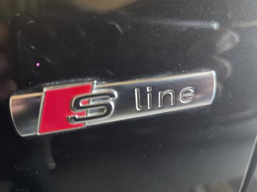 Black 2014 Audi Q5 3.0T Prestige quattro