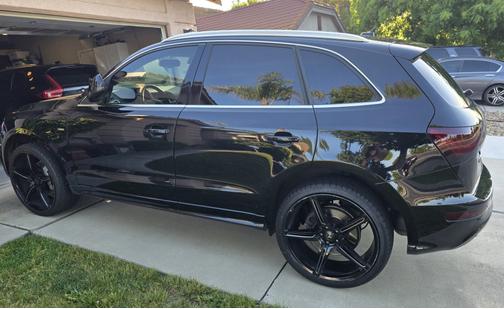 Black 2014 Audi Q5 3.0T Prestige quattro
