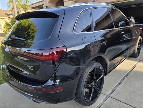 Black 2014 Audi Q5 3.0T Prestige quattro