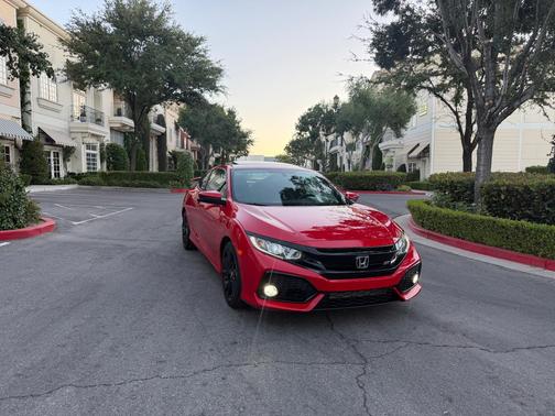 Red 2017 Honda Civic Si