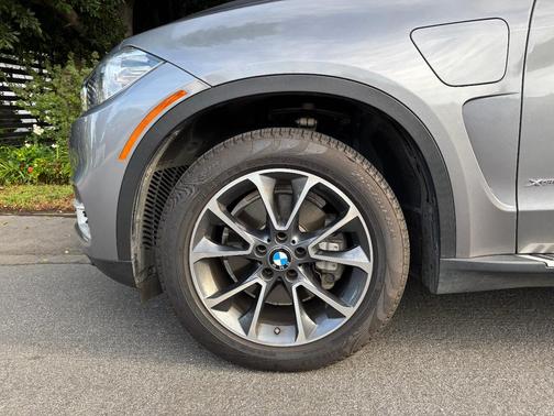 Gray 2017 BMW X5 eDrive xDrive40e