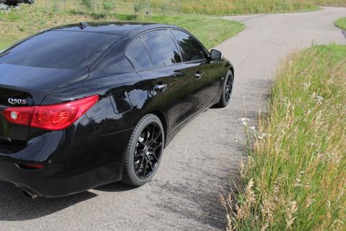 2015 INFINITI Q50 Sport