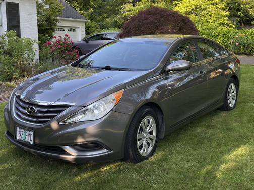 2013 Hyundai SONATA GLS