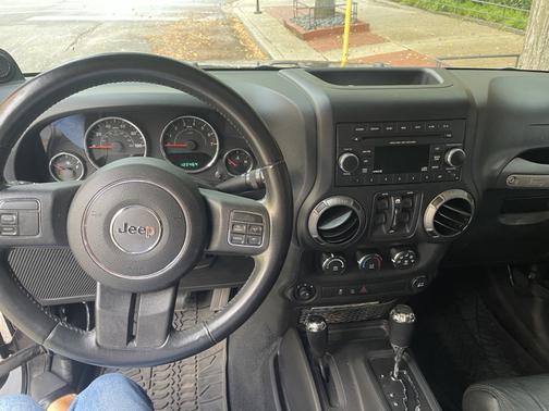 2012 Jeep Wrangler Unlimited Sport