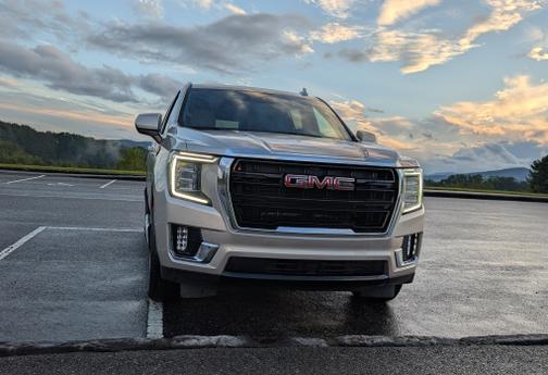 2024 GMC Yukon XL SLE