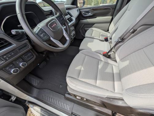 2024 GMC Yukon XL SLE