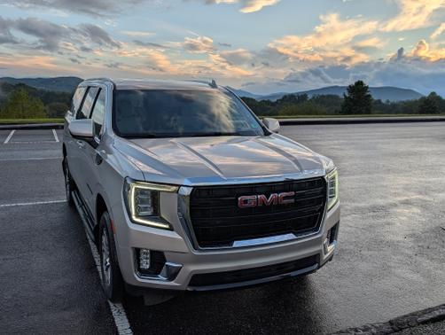 2024 GMC Yukon XL SLE