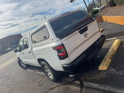 2022 Nissan Frontier S