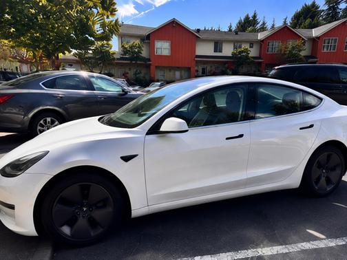 White 2019 Tesla Model 3 Long Range