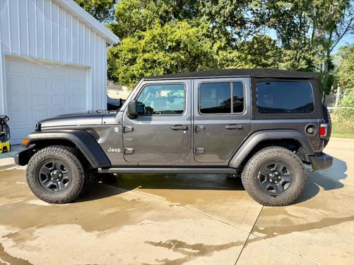 Gray 2018 Jeep Wrangler Unlimited Sport