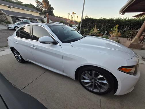 2017 Alfa Romeo Giulia Base