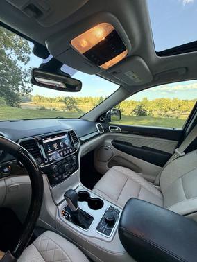 White 2020 Jeep Grand Cherokee Summit