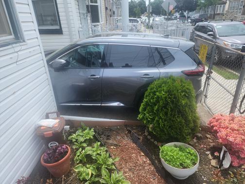 Gray 2022 Nissan Rogue SL