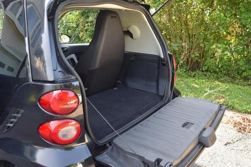Black 2014 smart ForTwo Pure