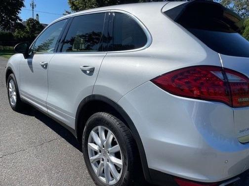 Gray 2013 Porsche Cayenne Cayenne S