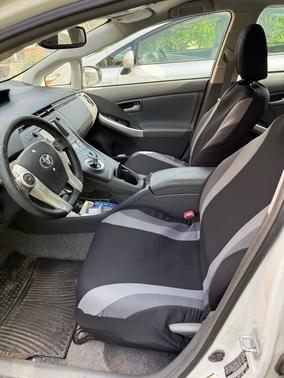 White 2010 Toyota Prius V