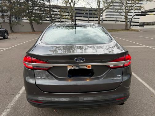 2017 Ford Fusion Hybrid SE
