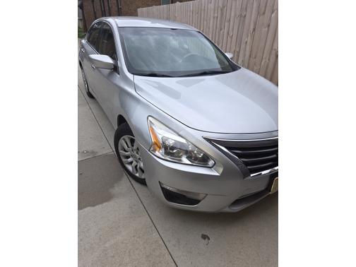 Silver 2015 Nissan Altima 2.5 S