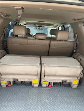 2004 Toyota Sequoia SR5