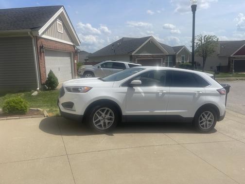 White 2023 Ford Edge ST-Line