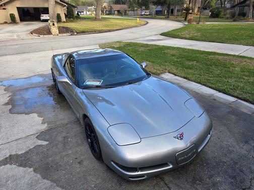Gray 2000 Chevrolet Corvette Base