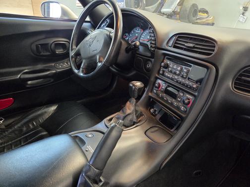 Gray 2000 Chevrolet Corvette Base