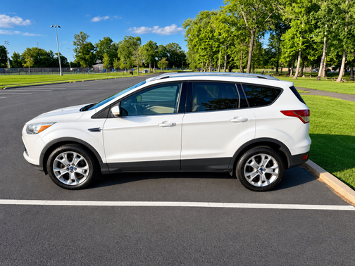 White 2014 Ford Escape Titanium