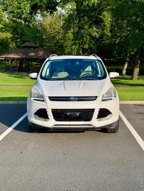 White 2014 Ford Escape Titanium