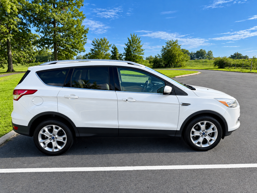White 2014 Ford Escape Titanium