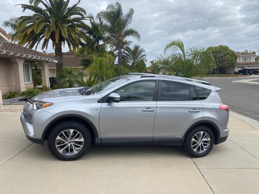 Silver 2018 Toyota RAV4 Hybrid LE