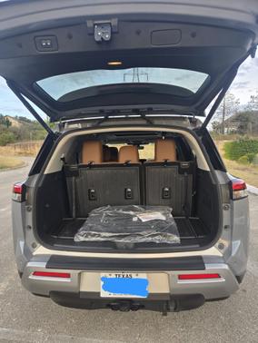 2024 Nissan Pathfinder Platinum