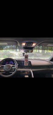 Red 2022 Hyundai ELANTRA SEL