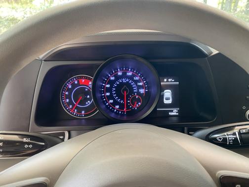 Red 2022 Hyundai ELANTRA SEL